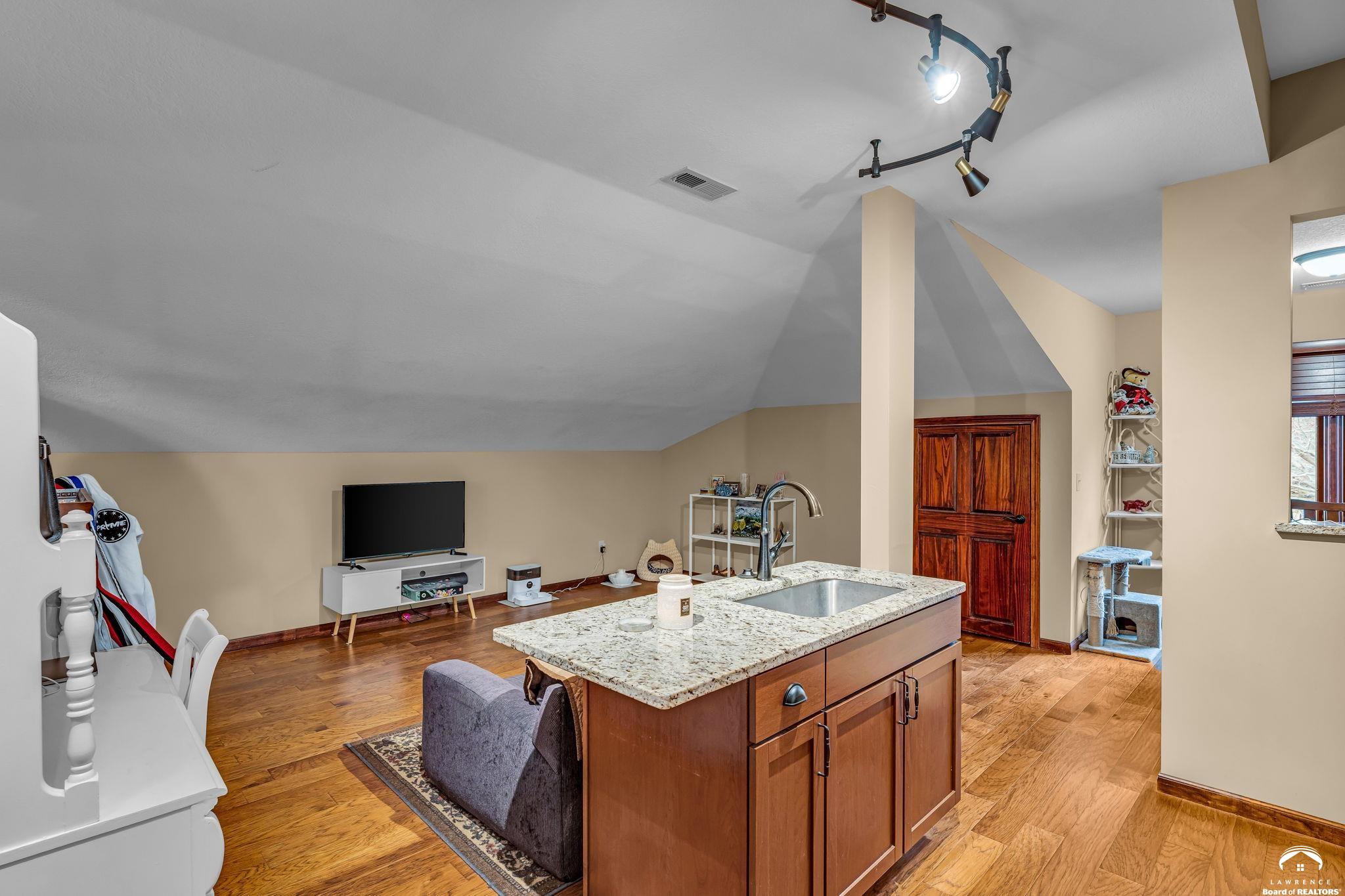 201 Fall Creek Road Lawrence, KS 66049 - Photo 48 of 98