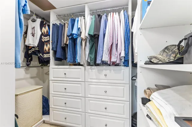 $225,000 | 1000 Colony Point Circle, Unit 220, Pembroke Pines, FL 33026