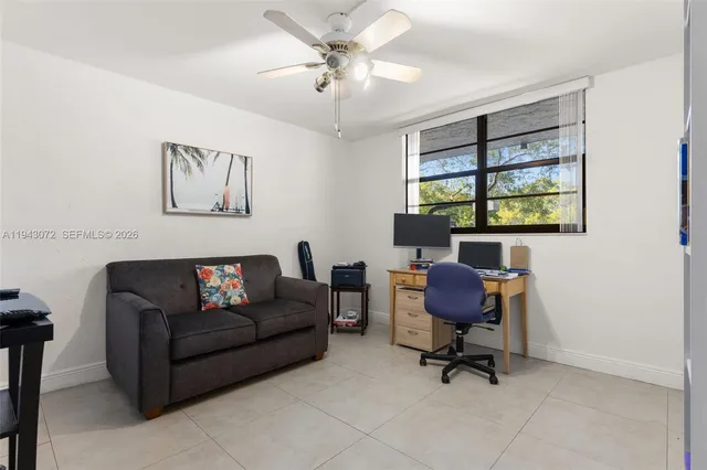 $225,000 | 1000 Colony Point Circle, Unit 220, Pembroke Pines, FL 33026