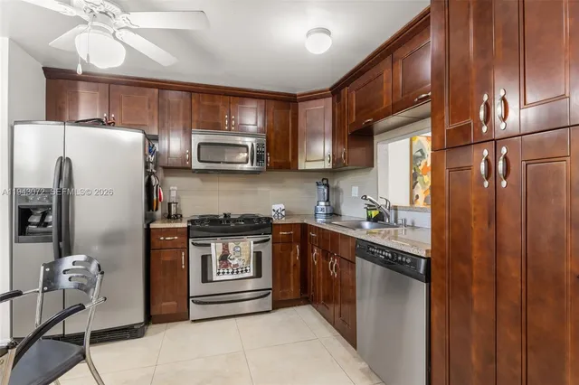 $225,000 | 1000 Colony Point Circle, Unit 220, Pembroke Pines, FL 33026