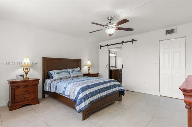 $225,000 | 1000 Colony Point Circle, Unit 220, Pembroke Pines, FL 33026