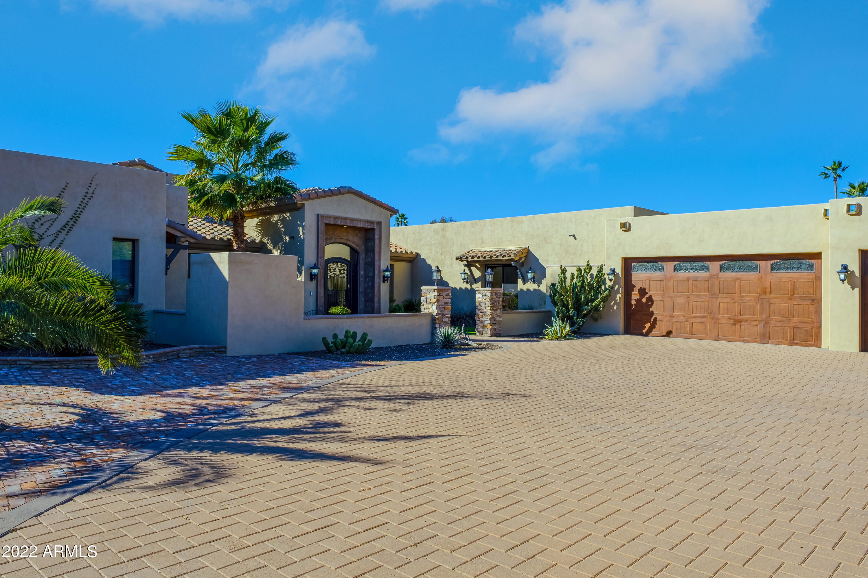 4819 East Hummingbird Lane Paradise Valley, AZ 85253 - Photo 3 of 67 _DSF4715-HDR