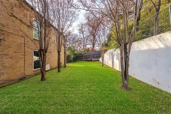 $215,000 | 6032 Westridge Lane, Unit 211, Fort Worth, TX 76116