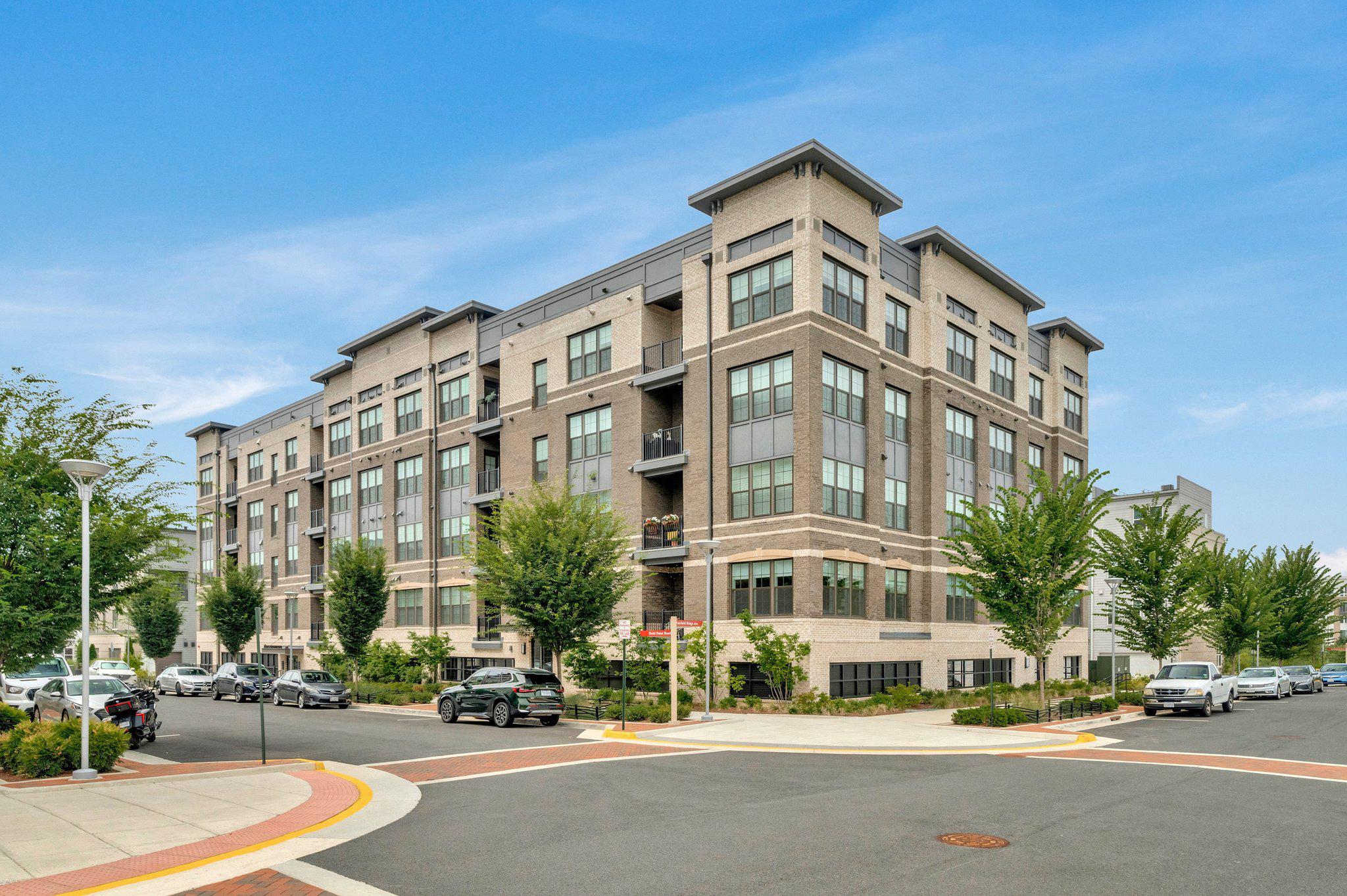 2320 Field Point Road, Unit 4102 Herndon, VA 20171 - Photo 1 of 39 a front view of a building