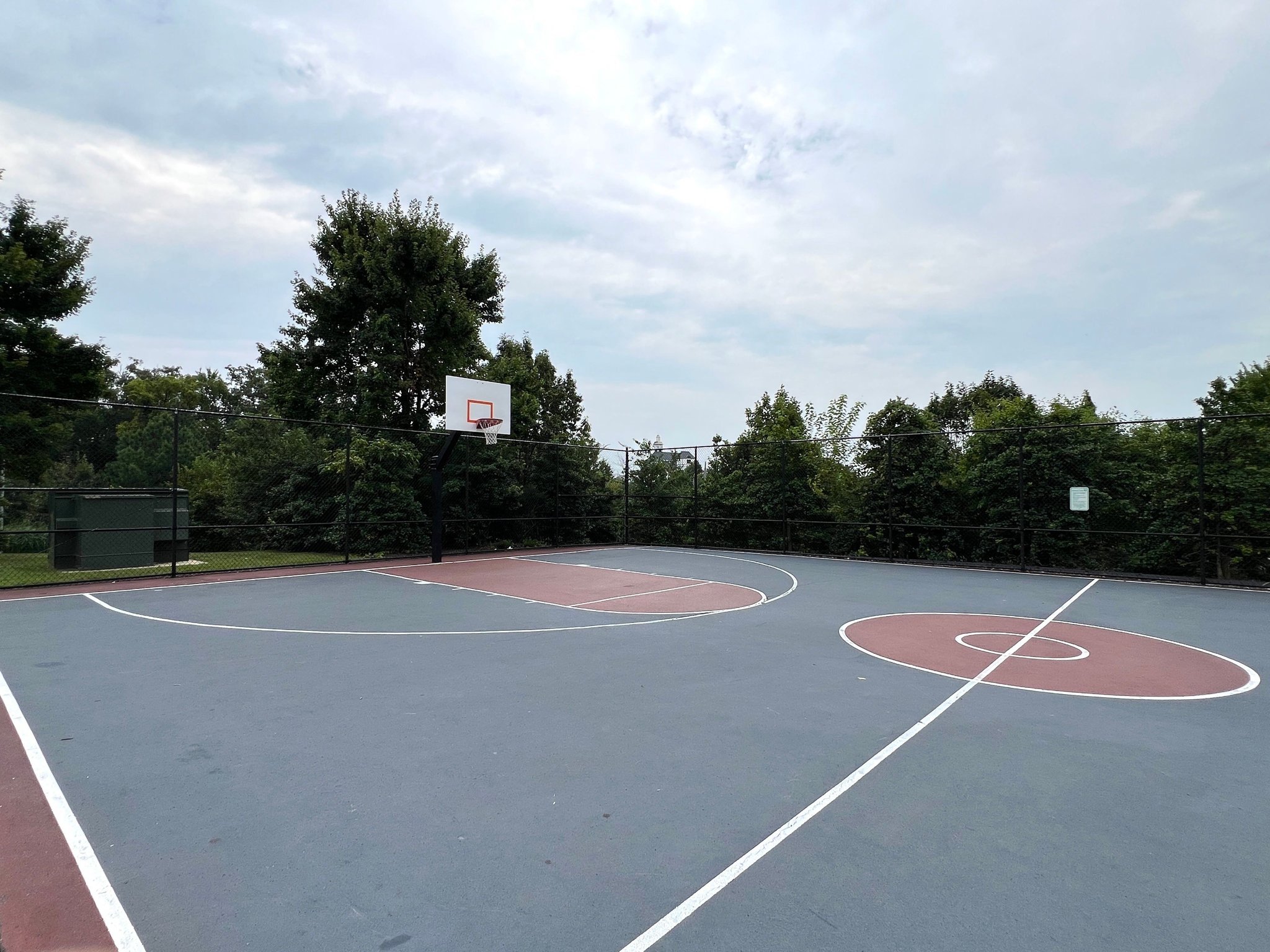 2320 Field Point Road, Unit 4102 Herndon, VA 20171 - Photo 31 of 39 a view of a tennis court