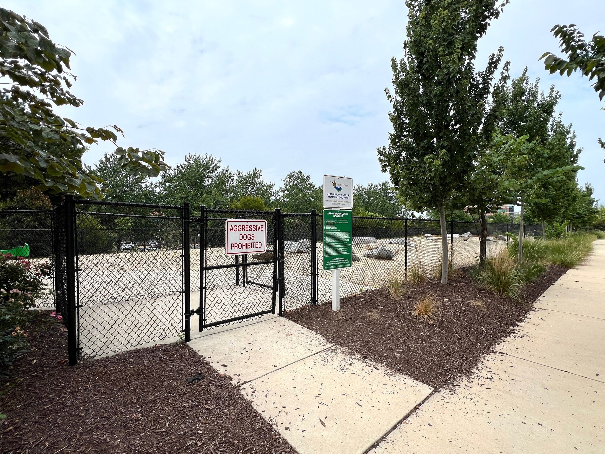 2320 Field Point Road, Unit 4102 Herndon, VA 20171 - Photo 35 of 39 a view of a pathway with a bench