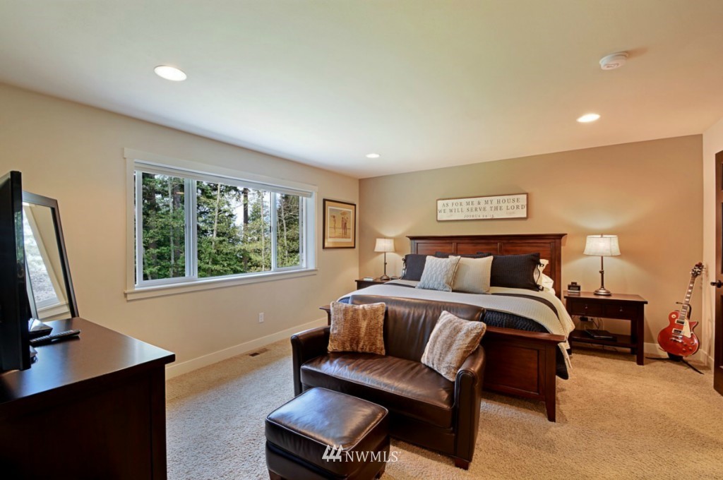 1241 South Ridge Lane Mukilteo, WA 98275 - Photo 17 of 24 Gallery Image 17