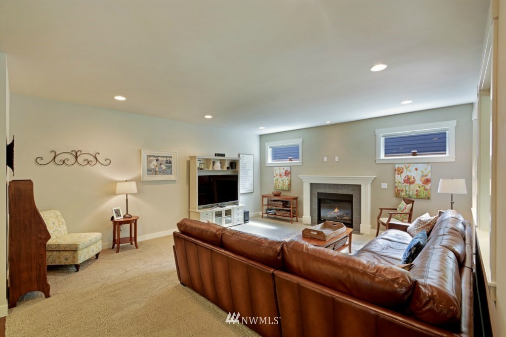 1241 South Ridge Lane Mukilteo, WA 98275 - Photo 6 of 24 Gallery Image 6