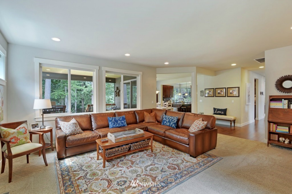 1241 South Ridge Lane Mukilteo, WA 98275 - Photo 7 of 24 Gallery Image 7