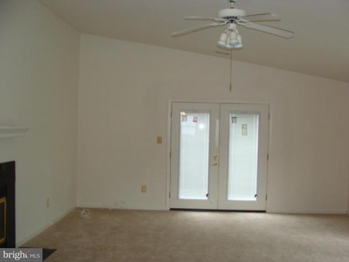 18244 Old Triangle Road Triangle, VA 22172 - Photo 6 of 15 Living Room