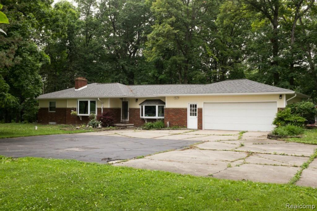 1350 West Thompson Road Fenton, MI 48430 - Photo 1 of 16 DSCF9368-2.jpg
