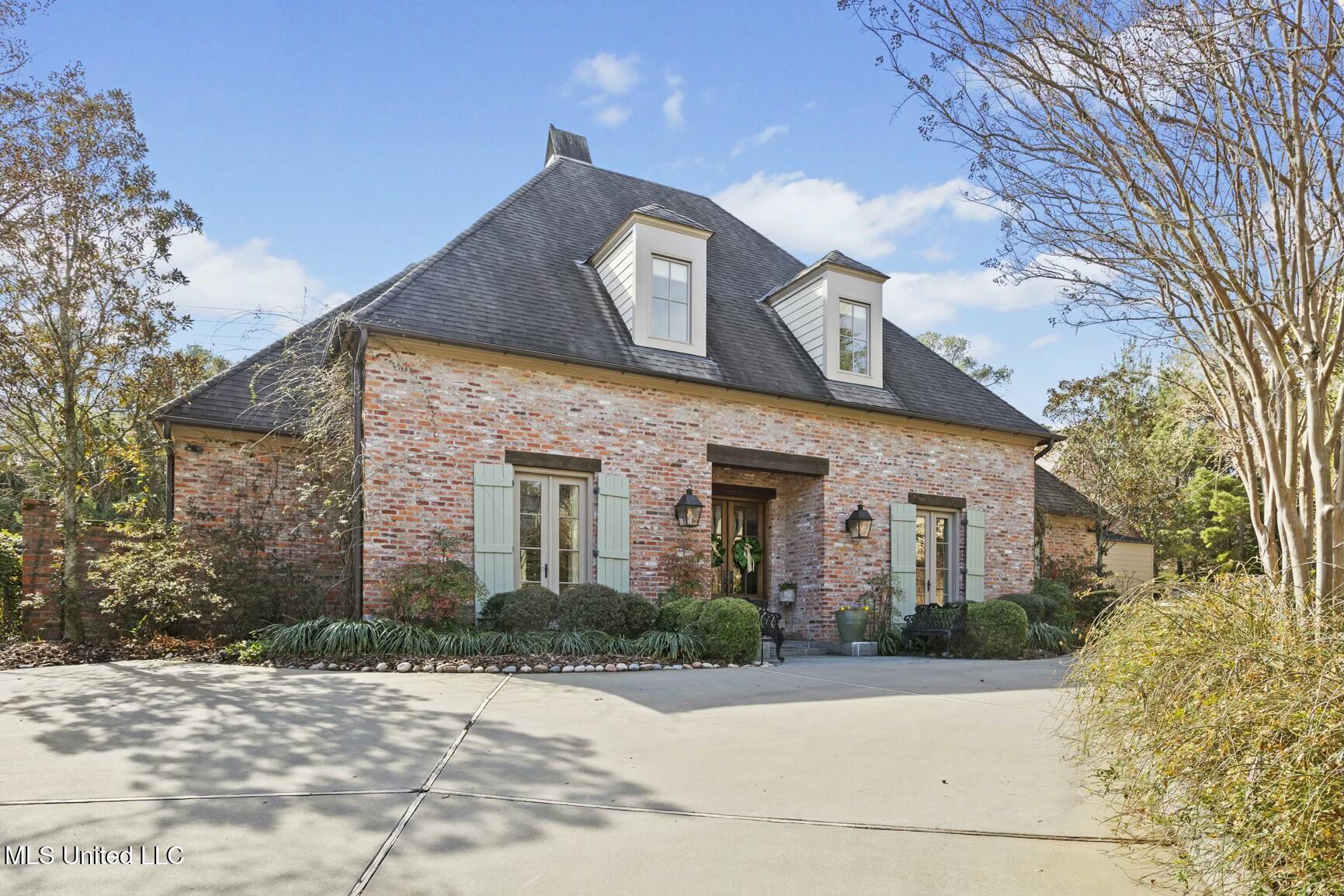 5 Pecan Tree Place Jackson, MS 39211 - Photo 1 of 62 tempImagePhXSvY