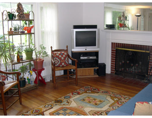 18 Gannett Road Natick, MA 01760 - Photo 3 of 11 Gallery Image 3