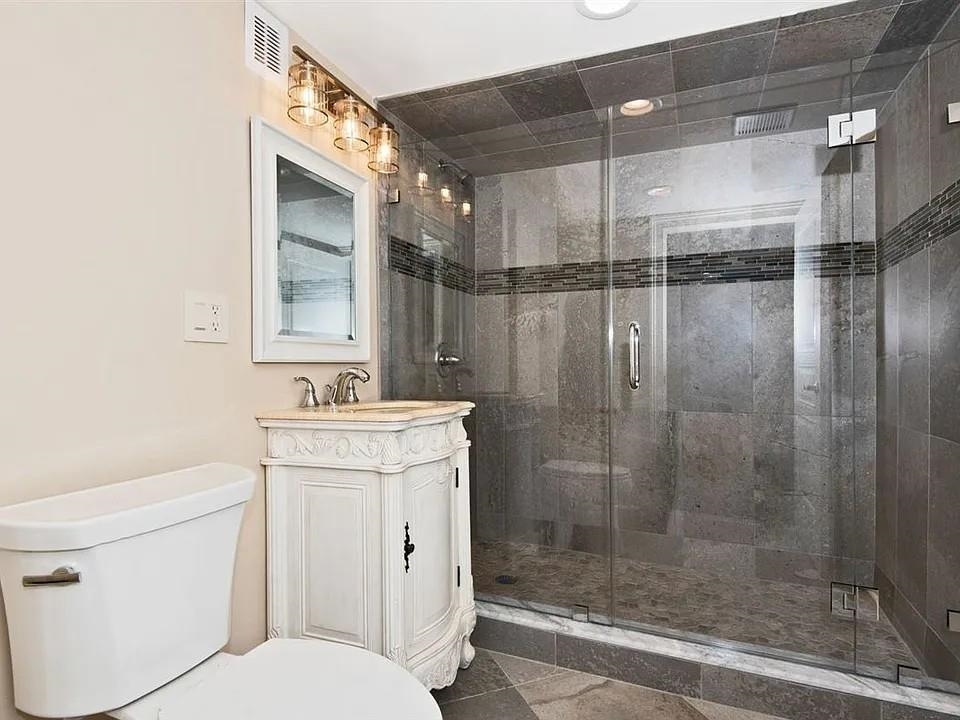 692 1st Street, Unit 692 Secaucus, NJ 07094 - Photo 13 of 22