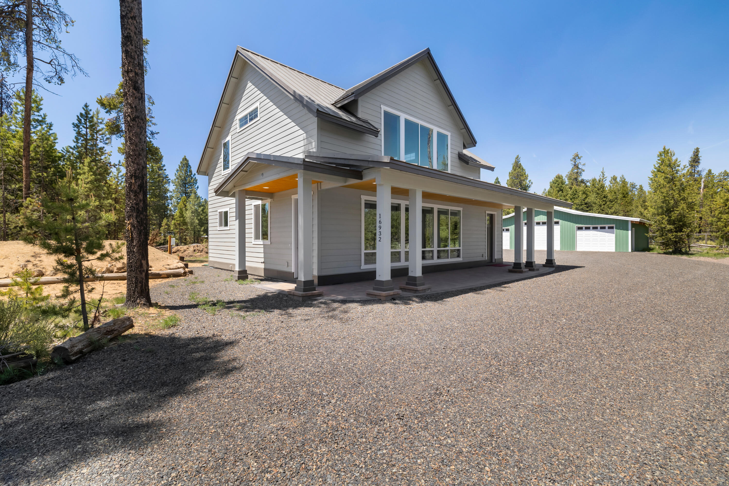 16932 Upland Road Bend, OR 97707 - Photo 2 of 38