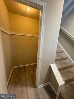 a view of utility room