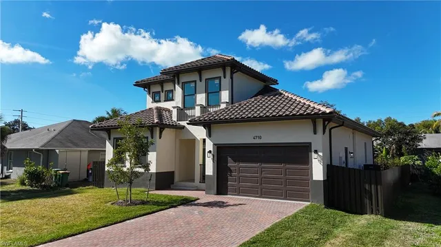 $1,050,000 | 4710 Acadia Lane, Naples, FL 34112