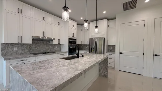 $1,050,000 | 4710 Acadia Lane, Naples, FL 34112