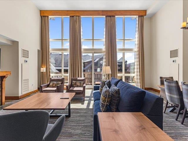 7412 Mountain Road, Unit 212 #519 Stowe, VT 05672 - Photo 4 of 57