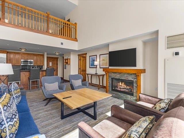 7412 Mountain Road, Unit 212 #519 Stowe, VT 05672 - Photo 10 of 57