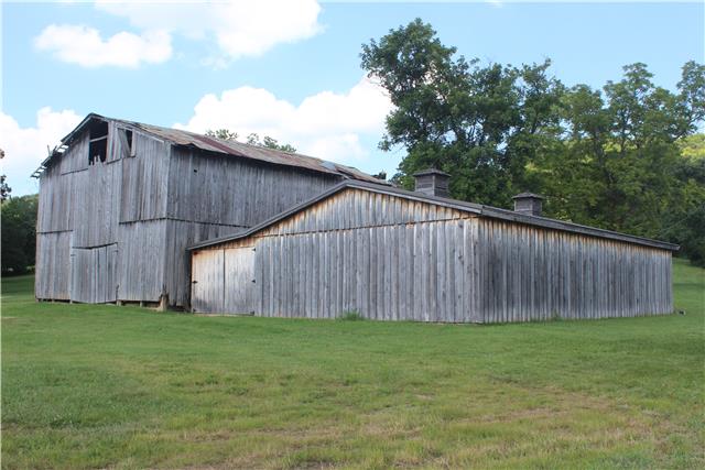 3375 Hawkins Branch Road Bethpage, TN 37022 - Photo 18 of 20 50X45 WORKSHOP THAT IS EVERY MAN'S DREAM!! THERE IS ALSO AN ADJOINING BARN FOR ADDITIONAL STORAGE.