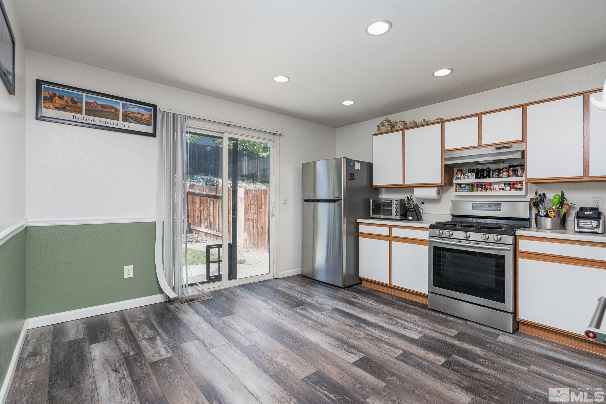 7472 Hebrides Court Reno, NV 89506 - Photo 10 of 31 Photo 10