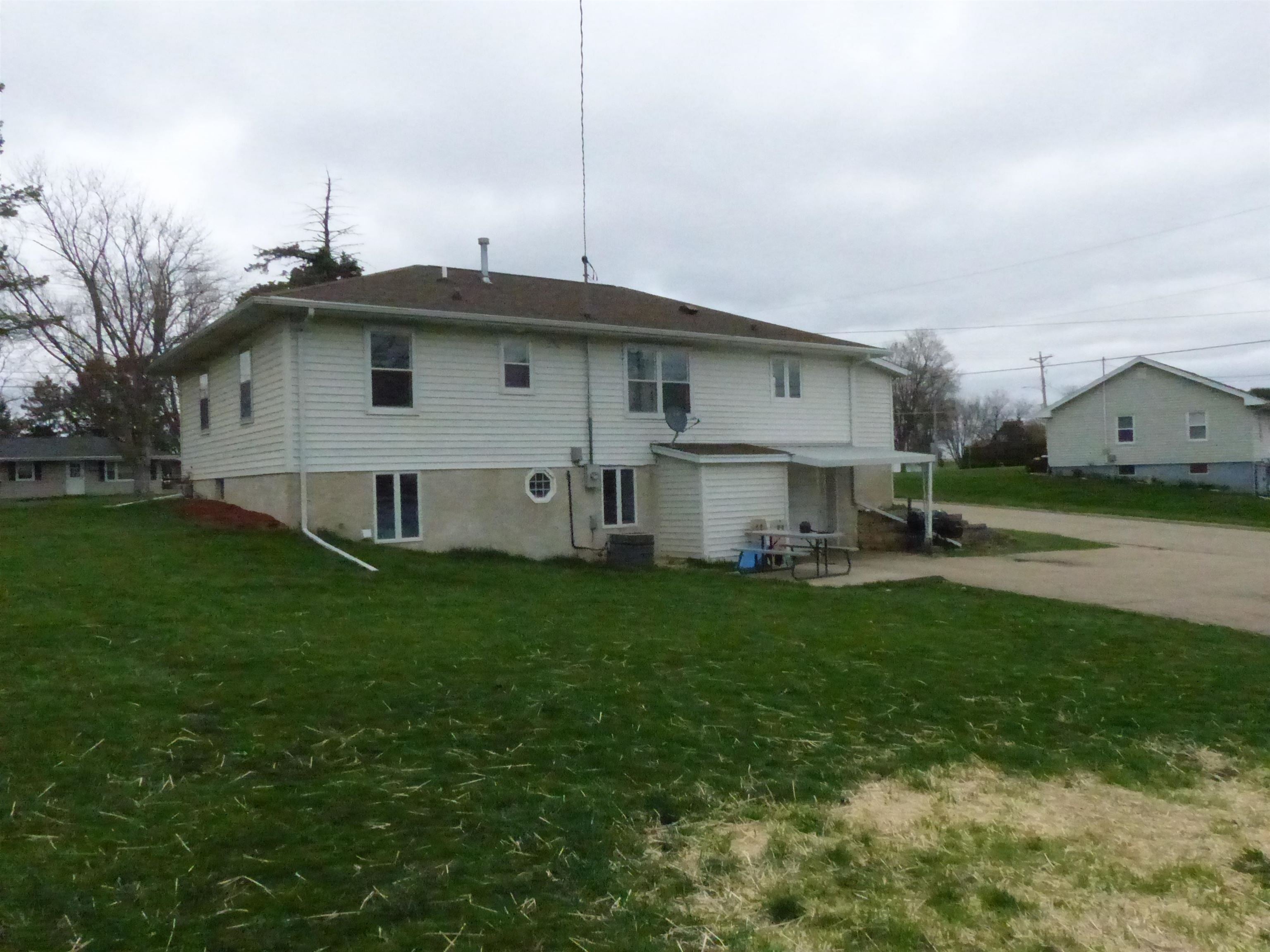 3035 Hales Mill Road Dubuque, IA 52002 - Photo 13 of 15 Gallery Image 13