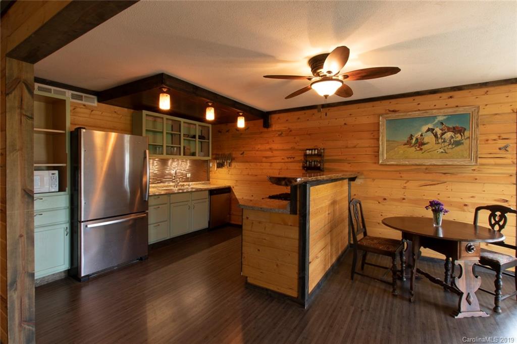 2524 Patton Road Franklin, NC 28734 - Photo 17 of 37 Gallery Image 17