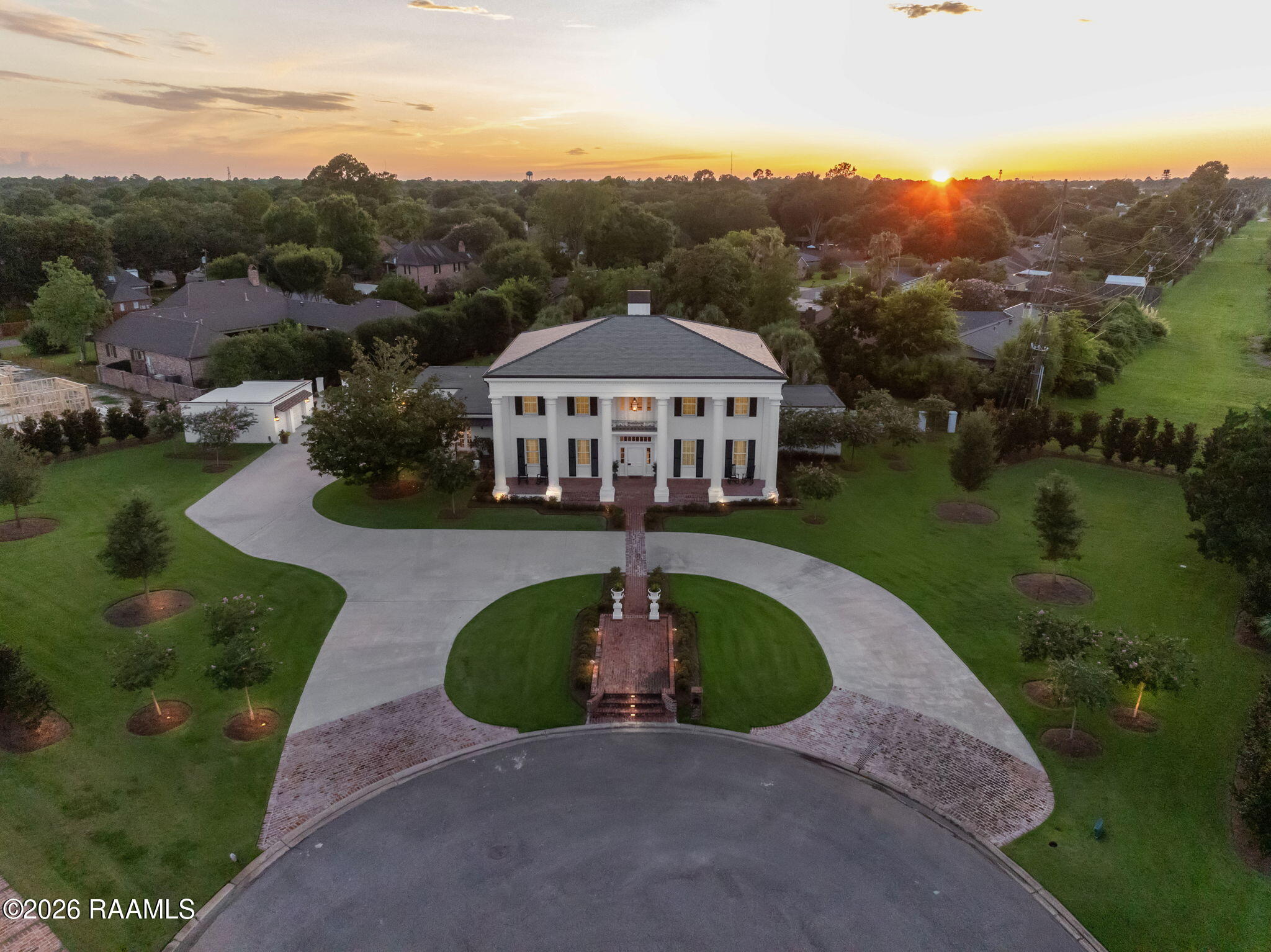 123 Shannon Road Lafayette, LA 70503 - Photo 1 of 60 1-web-or-mls-123 Shannon Rd-1-2