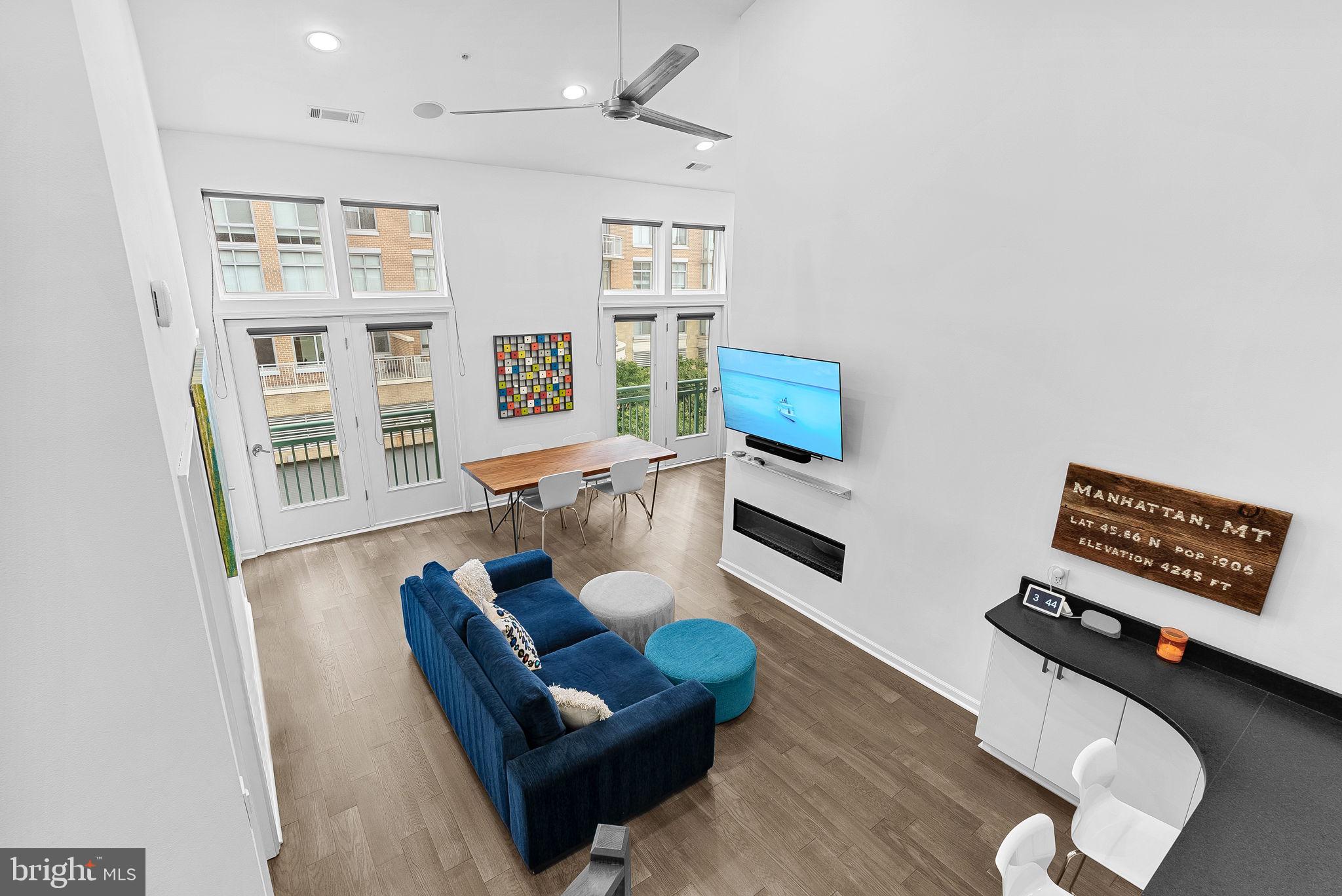 12000 Market Street, Unit 428 Reston, VA 20190 - Photo 16 of 105 Abundance of light