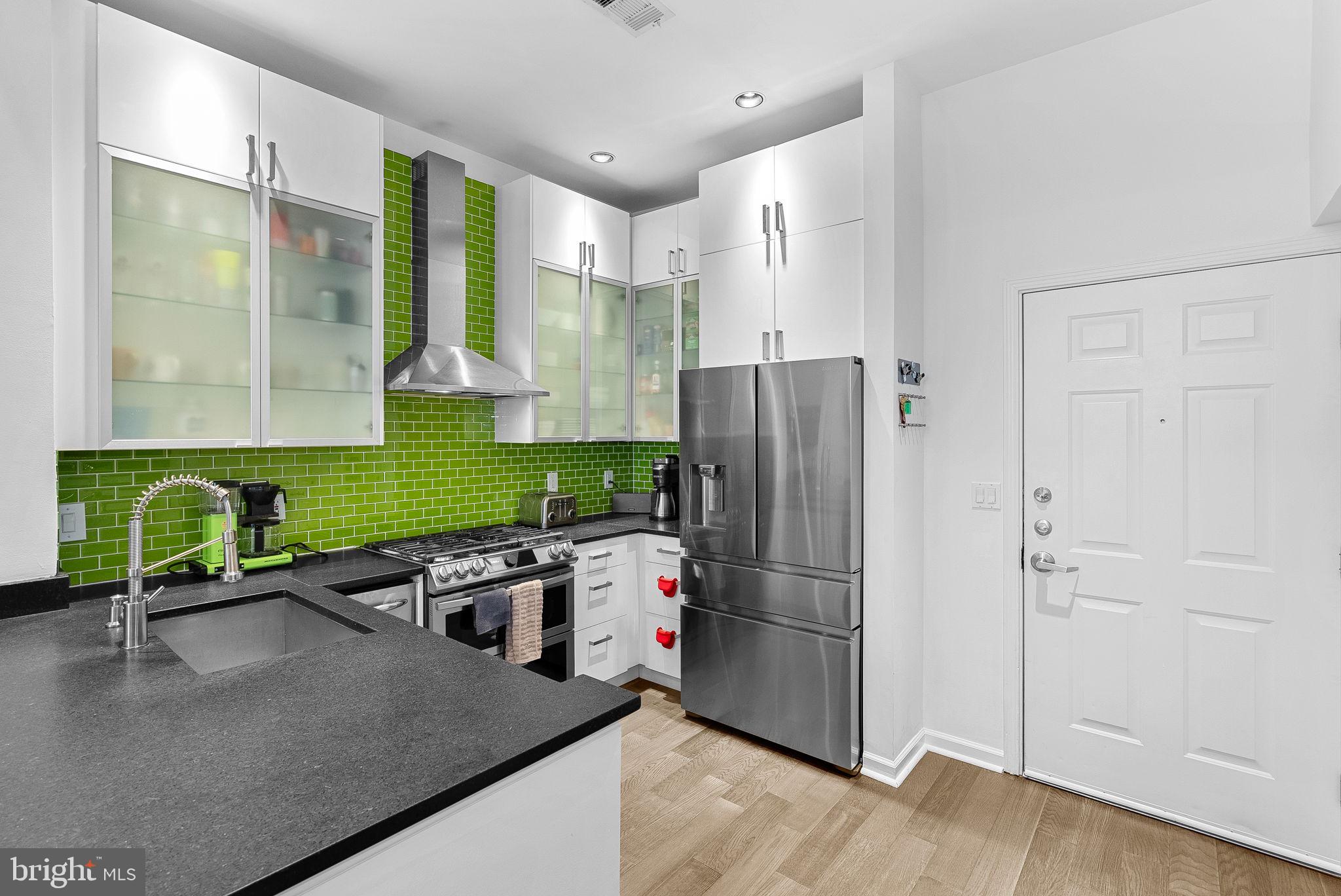12000 Market Street, Unit 428 Reston, VA 20190 - Photo 2 of 105 Luxurious Gourmet Kitchen!