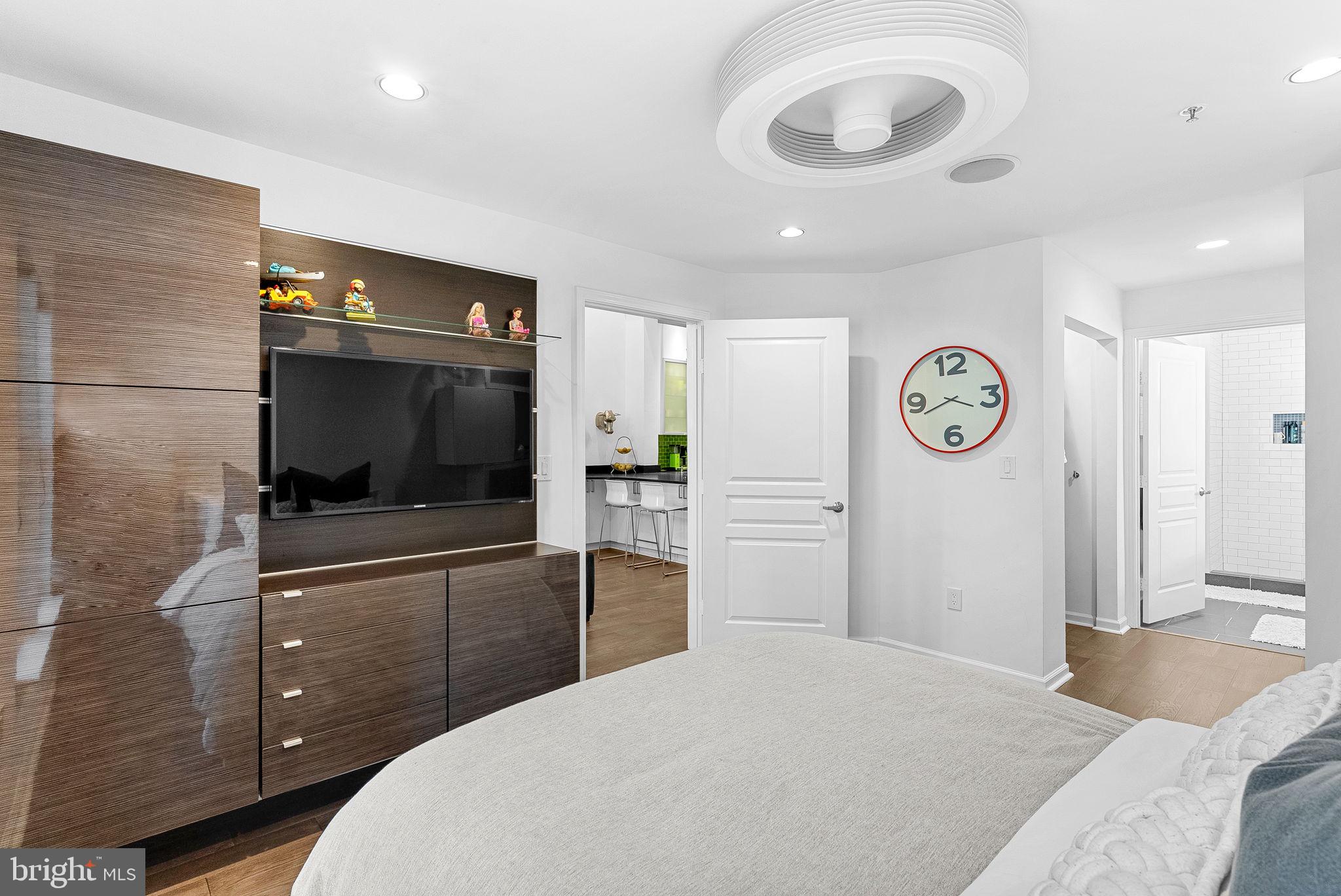 12000 Market Street, Unit 428 Reston, VA 20190 - Photo 26 of 105 Main bedroom