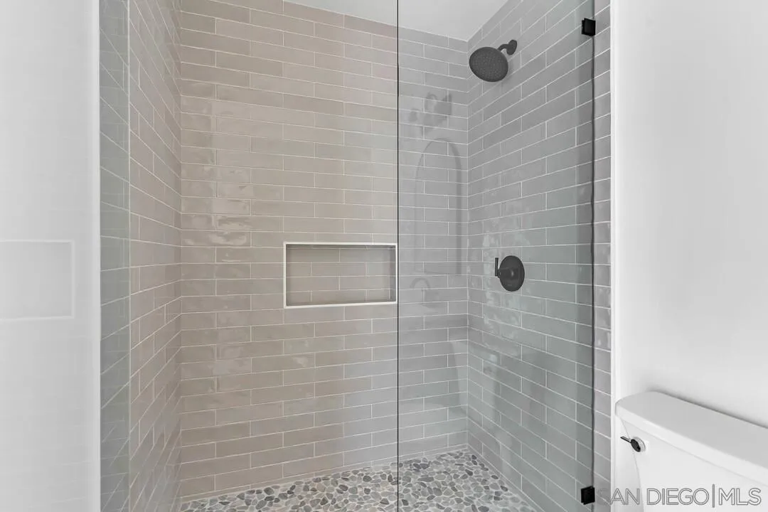 4922 Muir Avenue San Diego, CA 92107 - Photo 12 of 56