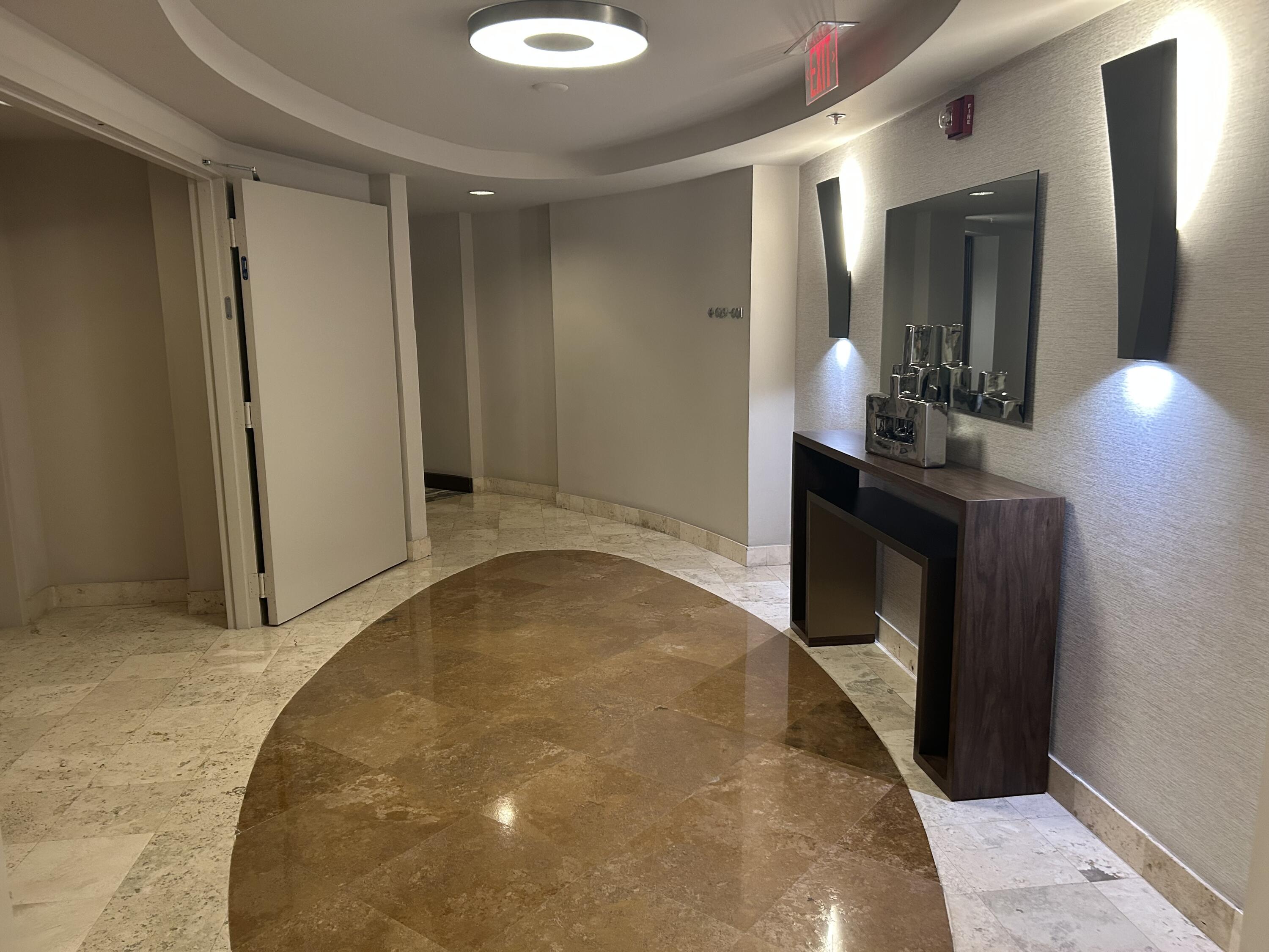 99 Southeast Mizner Boulevard, Unit 637 Boca Raton, FL 33432 - Photo 56 of 58 637hall1