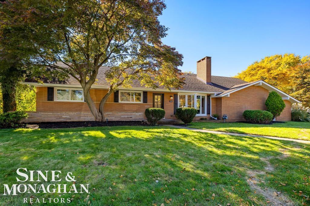 781 Fairford Road Grosse Pointe Woods, MI 48236 - Photo 1 of 57