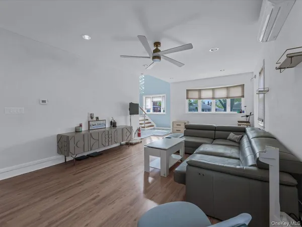 $1,588,888 | 252-15 82nd Avenue | Bellerose