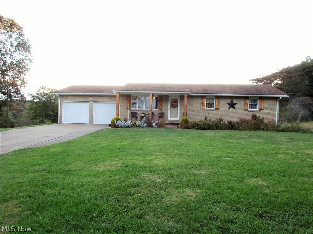 313 Spence Road Belpre, OH 45714 - Photo 30 of 30 Big Front Yard