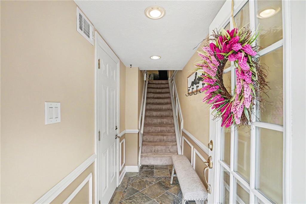 5495 Library Road, Unit 10 Bethel Park, PA 15102 - Photo 6 of 28