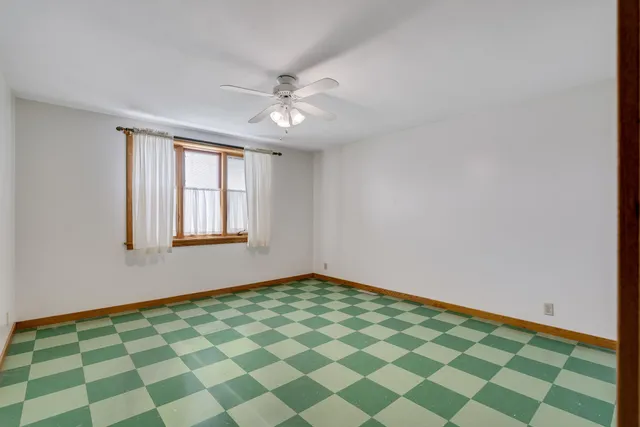 $249,999 | 667 East Blackhawk Avenue, Prairie du Chien, WI 53821