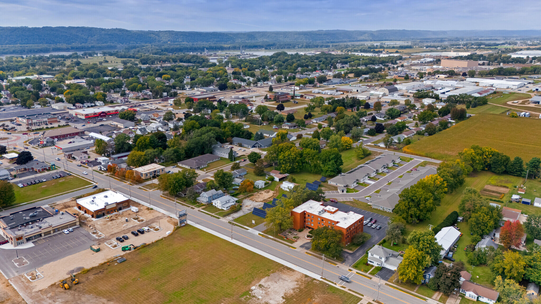 667 East Blackhawk Avenue Prairie du Chien, WI 53821 - Photo 50 of 61 51_DJI_20250911033450_0750_D_mls