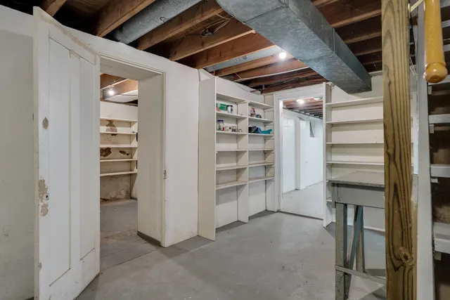 $249,999 | 667 East Blackhawk Avenue, Prairie du Chien, WI 53821