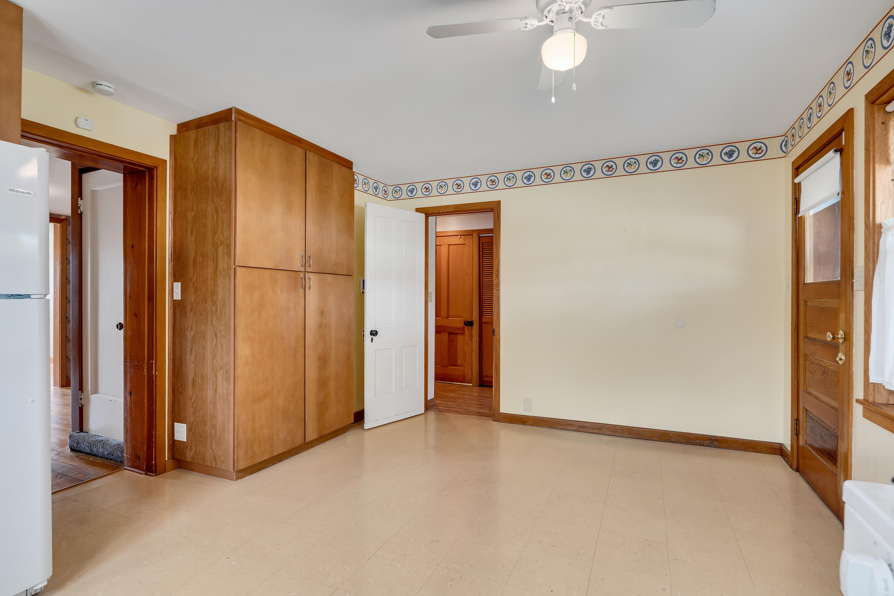 667 East Blackhawk Avenue Prairie du Chien, WI 53821 - Photo 8 of 61 26__DSC8411_mls