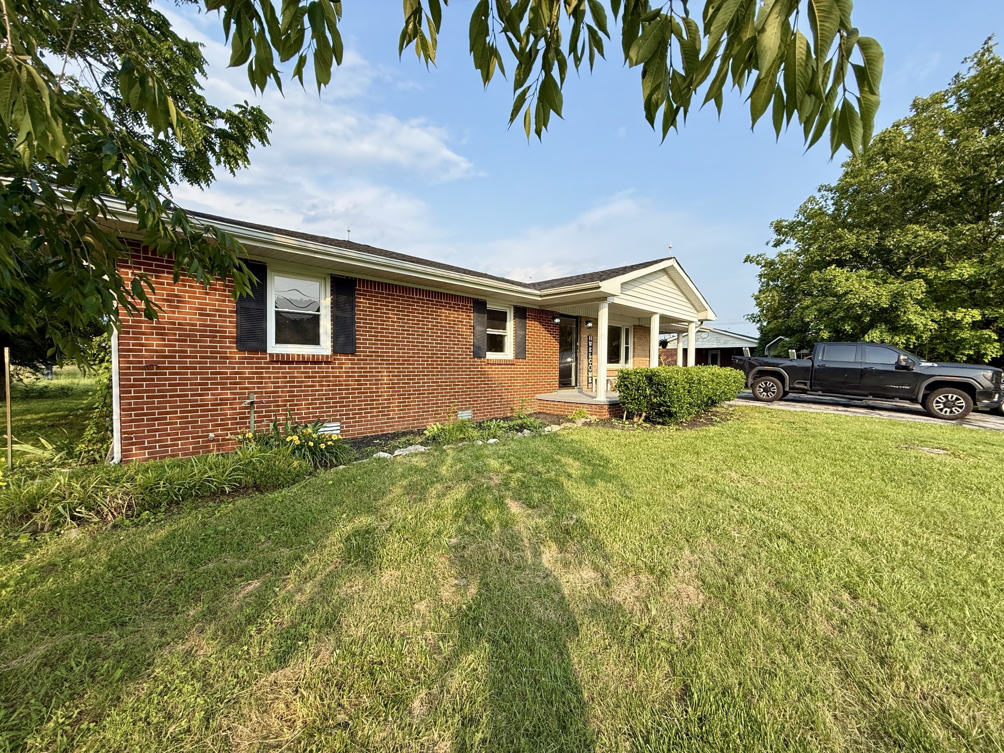 558 First Avenue South Baxter, TN 38544 - Photo 3 of 28 Gallery Image 3