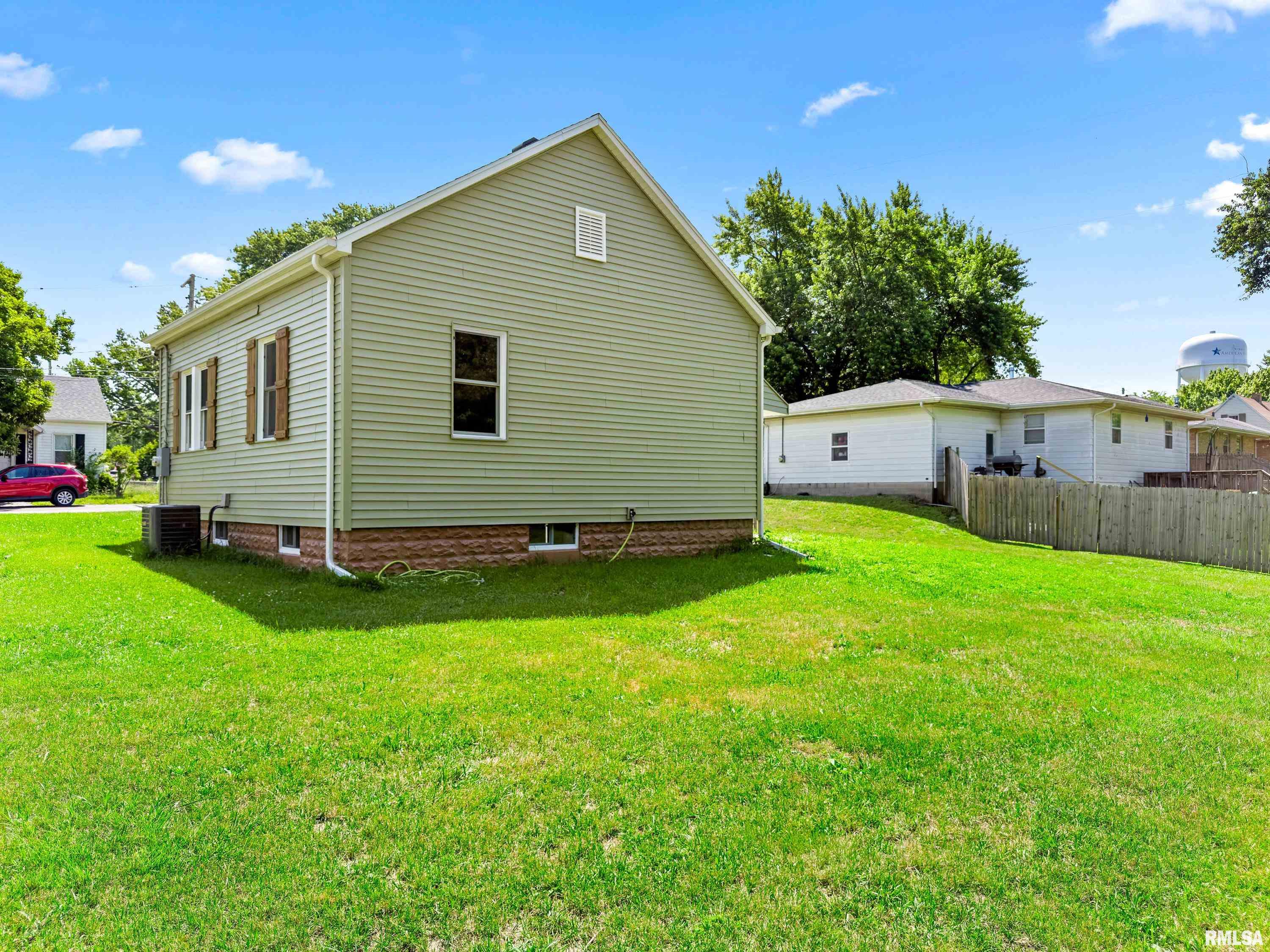 301 Reservoir Road Pekin, IL 61554 - Photo 5 of 29