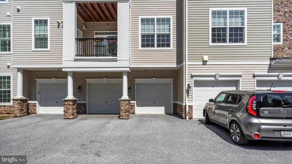 $405,000 | 620 Quarry View Court, Unit 405, Reisterstown, MD 21136