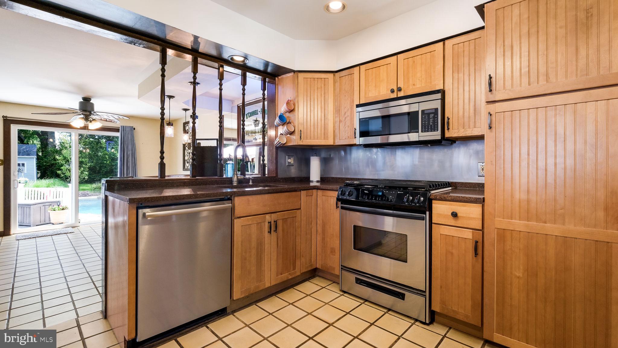 1267 Dahlia Road Warminster, PA 18974 - Photo 13 of 39 Kitchen