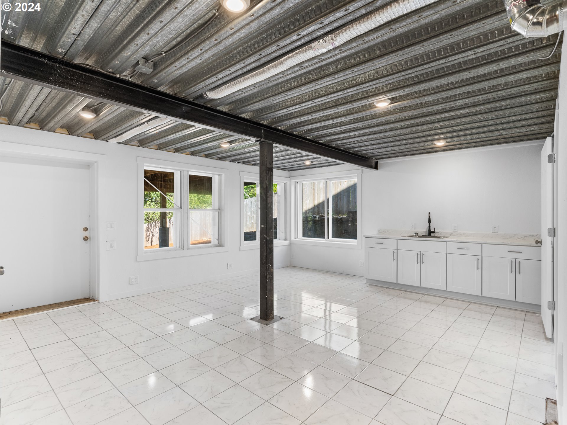3911 Southwest Baird Street Portland, OR 97219 - Photo 24 of 38 Gallery Image 24