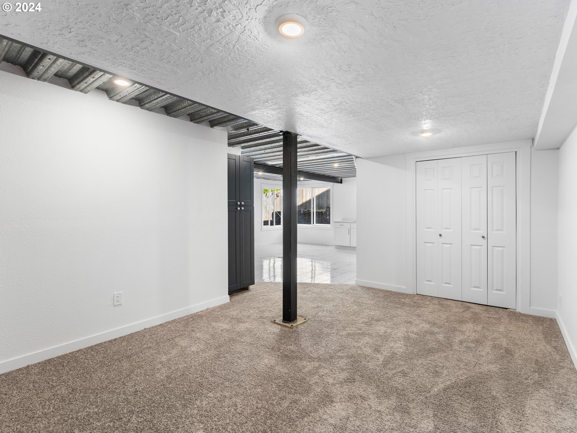 3911 Southwest Baird Street Portland, OR 97219 - Photo 29 of 38 Gallery Image 29