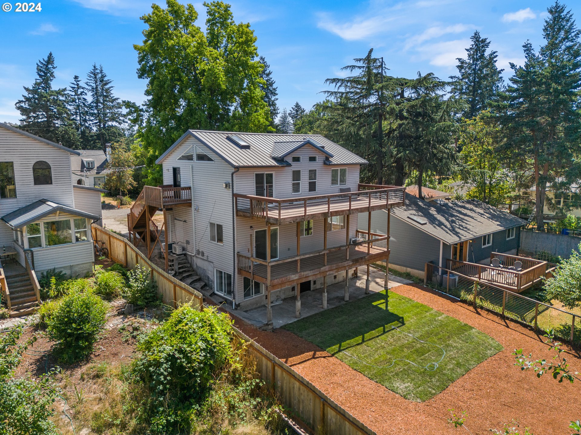 3911 Southwest Baird Street Portland, OR 97219 - Photo 34 of 38 Gallery Image 34