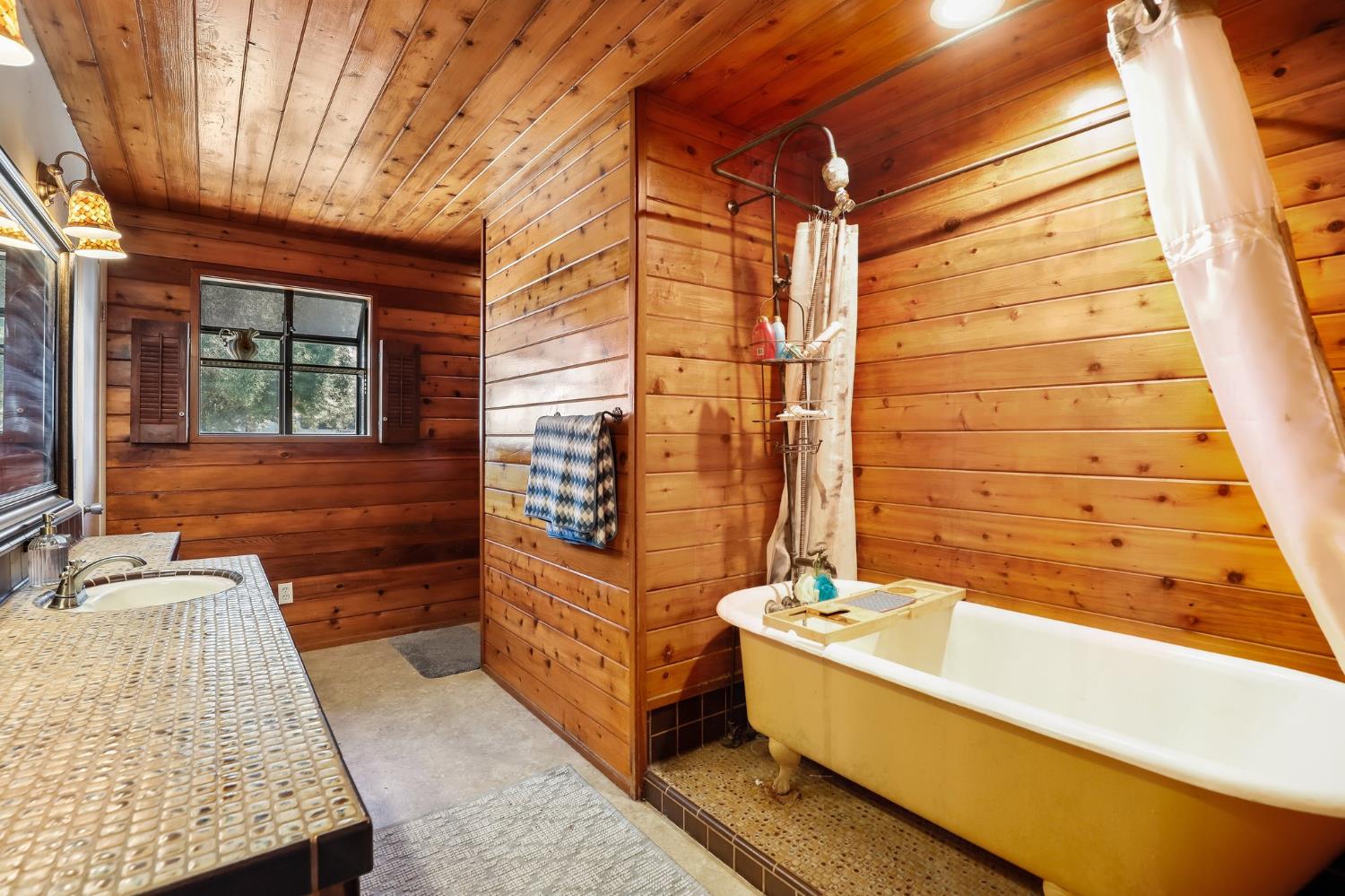2077 Grove Road Yuba City, CA 95993 - Photo 12 of 27 Gallery Image 12